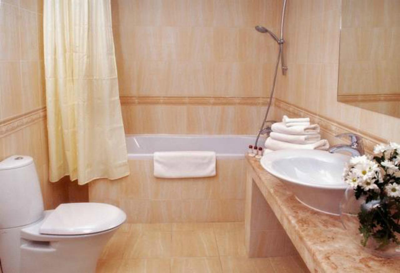 Royal Hotels And Spa Resorts Promenad Truskavets Bagian luar foto