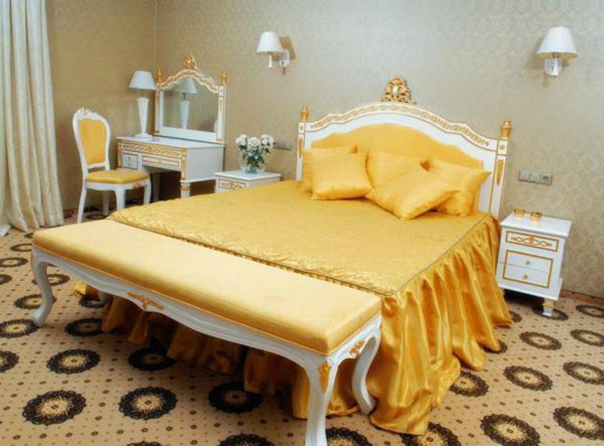 Royal Hotels And Spa Resorts Promenad Truskavets Bagian luar foto